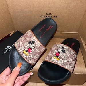 BRAND NEW! I got the wrong size. Size 7B limited addition coach slides